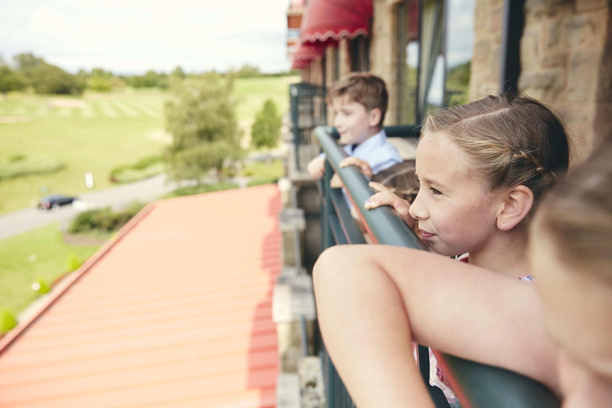 The Celtic Manor Resort Newport  Bagian luar foto Children on a balcony