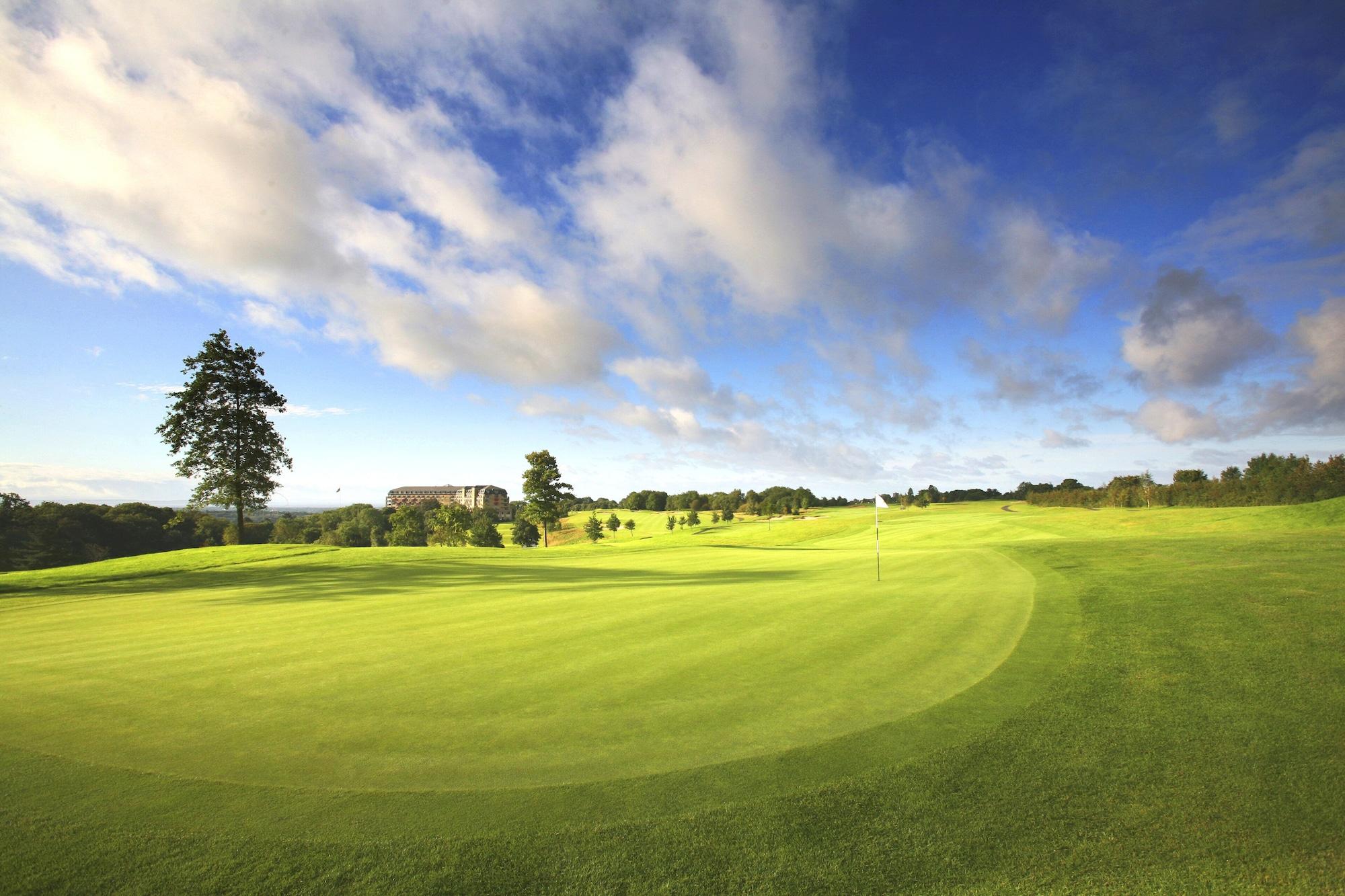 The Celtic Manor Resort Newport  Bagian luar foto The 18th fairway