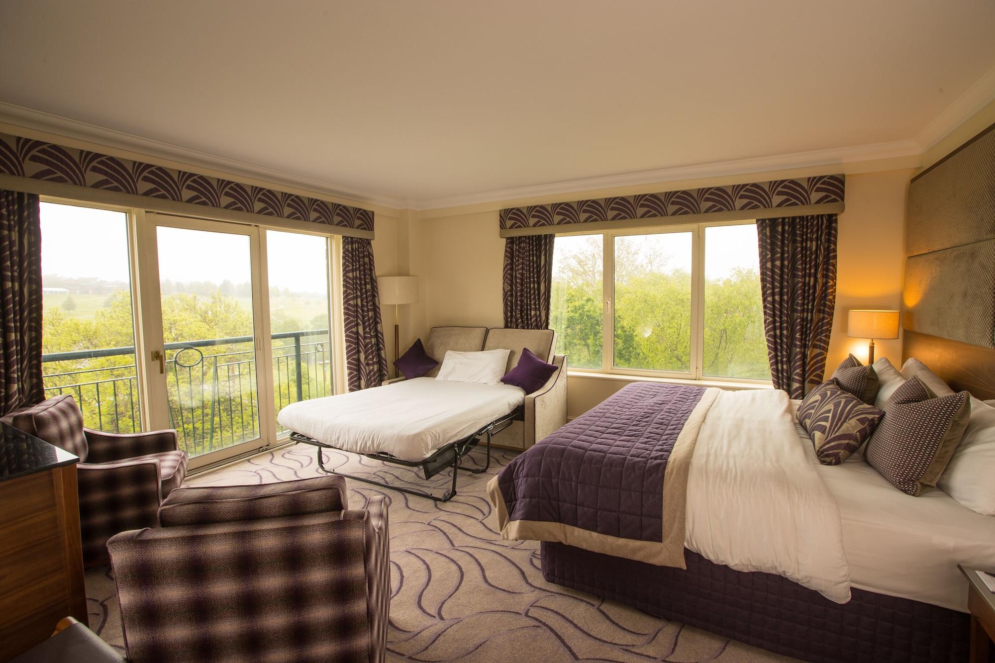 The Celtic Manor Resort Newport  Bagian luar foto A suite at the hotel