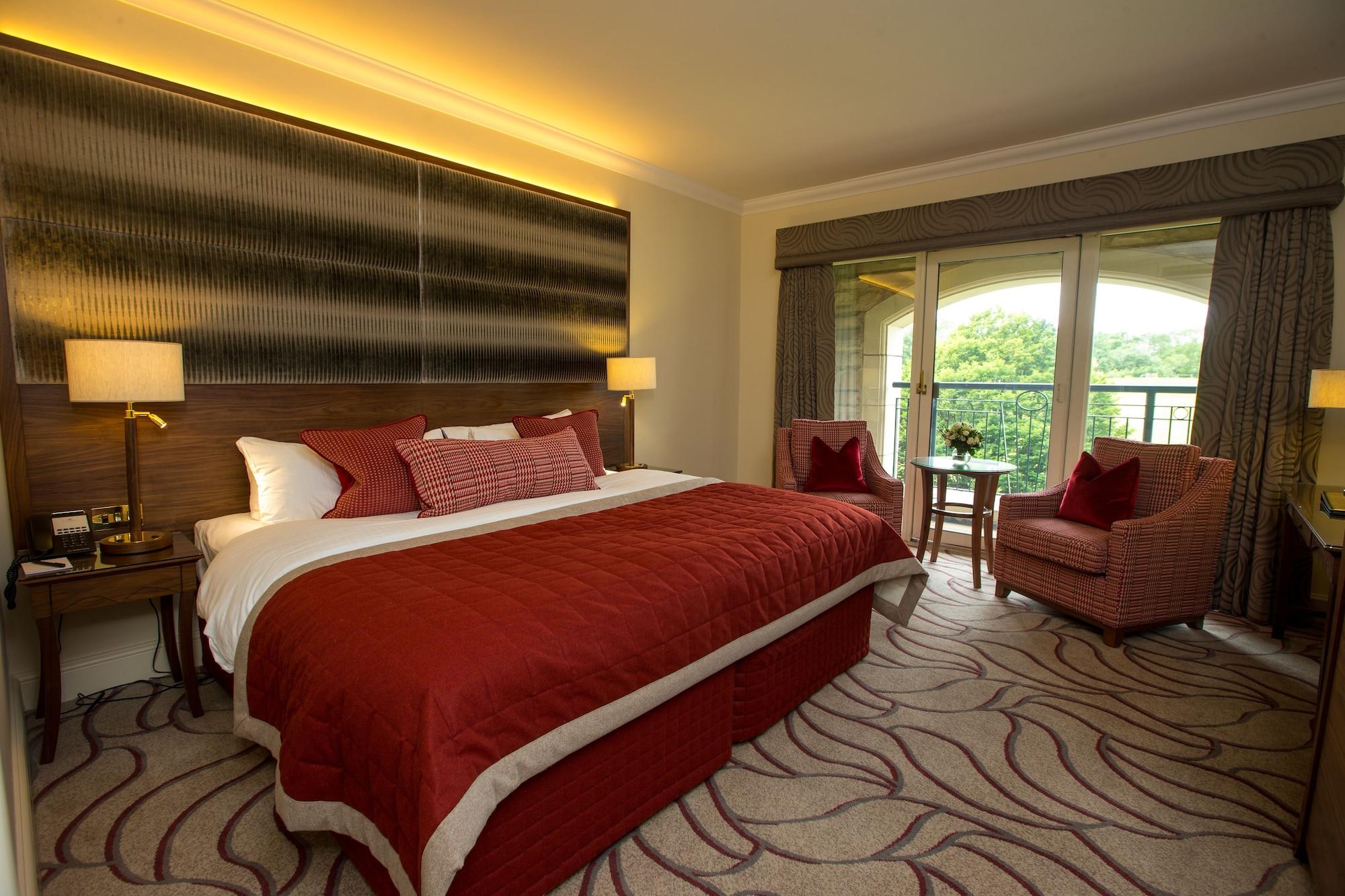 The Celtic Manor Resort Newport  Bagian luar foto A bedroom at the InterContinental